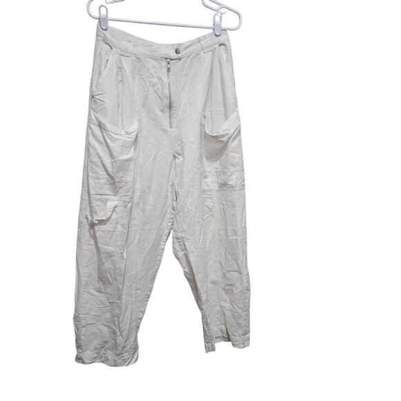 Urban Outfitters Pants - White Linen Cargo Pants Cropped Utility – Size 12